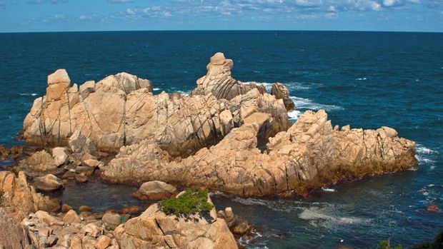 Batuan garis pantai di Taman Daewangam. Ulsan. Korea Selatan. (Andre Seale/VW PICS/Universal Images Group via Getty Images)